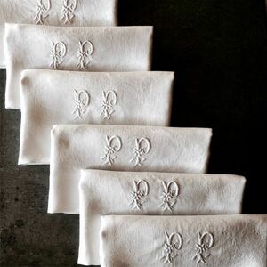 フランスアンティーク リネン 手刺繍手縫 ペチュニアの賛歌とモノグラムのあるナプキン 78x61cm 麻 ダマスク キッチンクロス ヴィンテージ