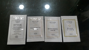 ETVOSetovos sample 4 point set mineral UV Sera mUV body liquid mo chair tea Rising Sera m cream beauty care liquid trial set 