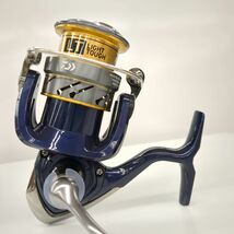 【未使用】 DAIWA CREST LT 3000-C スピニングリール ダイワ クレスト シーバス エギング 本流トラウト 堤防釣り等 ◆3104/磐田店_画像3