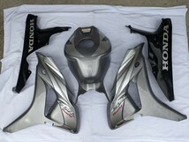 CBR1000RR 純正外装セット　SC57　06-07年　シルバー_画像2