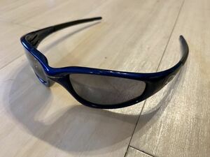 OAKLEY Straight jacket 1999 旧モデル Blue×Black iridium 中古 廃盤モデル 交換用社外偏光レンズ新品付 サングラス オークリー