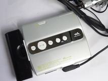 良品◆SONY ソニー Hi-MD WALKMAN ウォークマン MDプレーヤー◆ MZ-EH70 コントローラつき_画像4