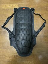 Dainese ダイネーゼ バックプロテクター SHIELD.8 M ケース付き 新品同様中古美品_画像1