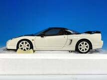 ★☆オートアート 1/18 ホンダ NSX-R （NA2）（チャンピオンシップホワイト／ブラック・カーボン）☆★_画像3