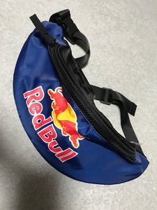 送料無料！オフ会で目立つ！誰も持ってない？RED　BULL　レッドブルロゴ　ネイビー小型軽量ウエスト・ボディーバッグ　F1　フォーミュラー