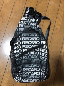 送料無料！目立つ！誰も持ってない？レカロ　RECAROロゴ　大き目軽量ボディーバッグ　ワイスピ　スポコン