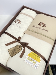 ● 格安出品 未使用 Natural Heart 肌布団 敷パッド 2枚組 パラファイン シングル 寝具 布団 パッド 元箱 Ca827