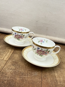 ● コレクター必見 Wedgwood ウエッジウッド GRACE ボーンチャイナ カップ&ソーサー 2客 花柄 金彩 茶器 洋食器 Kt101