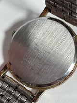 ● コレクター必見 SEIKO セイコー メンズ 腕時計 クオーツ ゴールド色 男性 小物 ファッション 飾り コレクション tk221_画像4