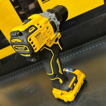 『展示在庫処分品！数量限定！』【DEWALT】10.8V ドリルドライバー『DCD701D2型』●最大トルク57.5N.m●10.8V/2.0Ah電池2個付【未使用品】_画像4