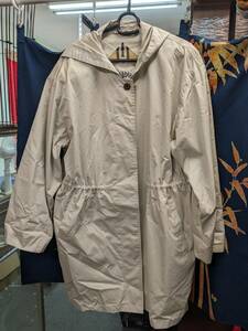 ★☆BURBERRY　バーバリー レディース コート アウター　フード付き　中古　サイズ不明（80）☆★