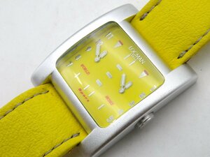 ◆1円◆稼働◆良品　ロックマン　　　イエロー　クオーツ　メンズ　腕時計　　K521