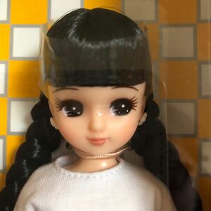 新品未開封　リカちゃんキャッスル　2022年S月間ドールコレクション6月リカちゃん　リカ活　黒髪　三つ編みおさげ　ブラウンシャドウ