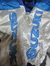 チームスズキ リバーシブルジャンパー Lサイズ ジャケット ブルゾン TEAM SUZUKI　肩53×身幅65㎝×着丈63ｃｍ　ワッペン、刺、_画像3