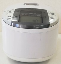 【LT18】RZ-TV100K HITACHI 日立 圧力 スチーム IH 炊飯器 炊飯ジャー 2013年製 通電確認済み 動作品_画像2