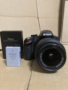 Nikon D3200 と AF-S 18-55mm F3.5-5.6 VR デジタルカメラ