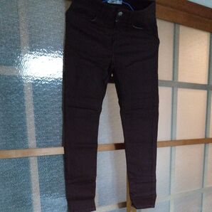 スリム パンツ