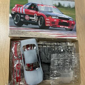 ボディのみ開封済み　フジミ 1/24 TAISAN STP 日産 スカイライン GT-R R32 G r.A + 別売りデカール　