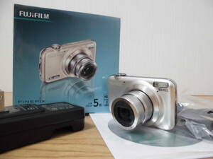 FUJIFILM 富士フィルム FINEPIX JX400 デジタルカメラ シルバー デジカメ 充電器 箱付き