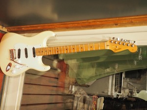 Fender STRATOCASTER EMG SA モデルは如何ですか？