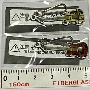 布袋モデル ギター ミニキーホルダー 赤白2個セット 布袋寅泰 ギター他の画像1