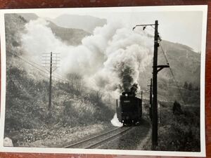 昭和鉄道写真：中央西線.日出塩〜贄川間のD51 125[中津川]+D51 522[中津川]重連。昭和47年11月5日撮影。13×18.4㎝。