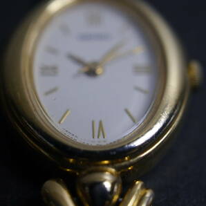 セイコー SEIKO クォーツ 3針 純正ベルト 1221-5930 女性用 レディース 腕時計 W400 稼働品の画像4