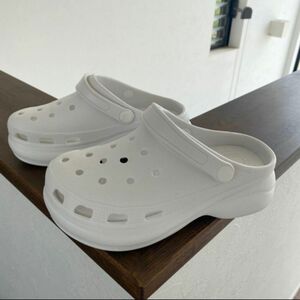 【新品未使用】厚底 クロックス風 サンダル crocs クロックスサンダル 24センチ 38