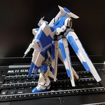 機動戦士ガンダム　プラモデル　完成品　RG 1/144 GUNDAM HI νガンダム ハイニュー 機動戦士ガンダム 逆襲のシャア ガンプラ_画像5