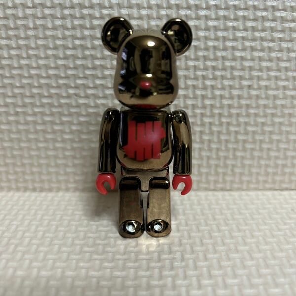 BE@RBRICK ベアブリック　STUSSY ×UNDEFEATED×HECTIC 100% コラボ　ステューシー アンディフィーテッド ヘクティク