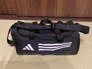 adidas ミニドラムバック　ほぼ未使用品