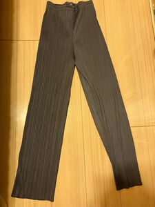 ISSEY MIYAKE PLEASE PLEETS パンツ　size:1