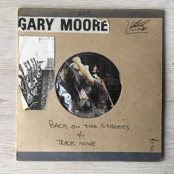 GARY MOORE BACK ON THE STREETS