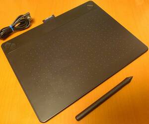 WACOM ワコム INTUOS COMIC CTH-690/K ペンタブレット ワコム 中古 動作品