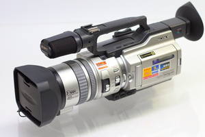 Y/SONY DV方式デジタルビデオカメラ Digital Handycam DCR-VX2000 / 純正バッテリー(NP-F960)付 録画・再生確認済