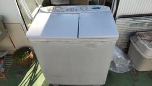 サンヨー　2層式洗濯機　SW-520N　中古　汚れ、傷多々あり　脱水のブレーキが利きません。　直接引き取り限定　埼玉県深谷市