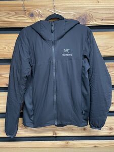 ARCTERYX　アークテリクス　アトムLTフーディ―　メンズSサイズ　24477-117560　ダウンジャケット　冬服　羽毛　ダウンコートmc03018587