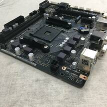 ジャンク品 ASRock AMD Ryzen 3000/4000シリーズ(Soket AM4)対応 A520チップセット搭載 Micro ATX マザーボード A520M-HDV　_画像5