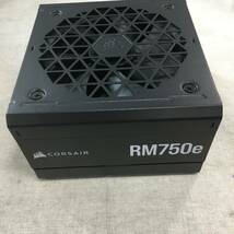 現状品 CORSAIR RM750e フルモジュラー静音ATX電源ユニット デュアルEPS12V 105°Cコンデンサー採用 80 PLUS Gold認証取得 CP-9020248-JP_画像3