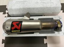 美品　AKRAPOVIC GPチタンサイレンサー&エンドバッフル のセット　YZF-R6 に！_画像1