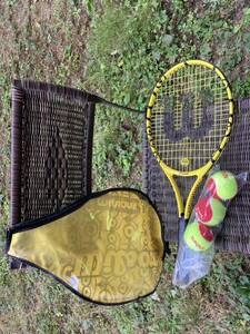 【美品】ウィルソン 硬式テニスラケット　ミニオンズ　ケース　子供用ボール3個付き