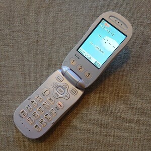 美品 F883i docomo サブ画面に購入時のフィルム貼ったまま