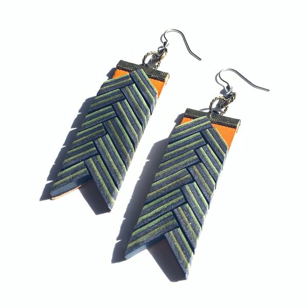 Valo Amuletti 「Featheria」フェザーモチーフフックピアス