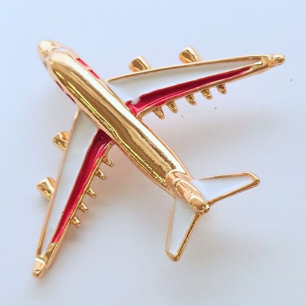 飛行機のブローチ レッド 赤 ゴールド アクセサリー ピンブローチ