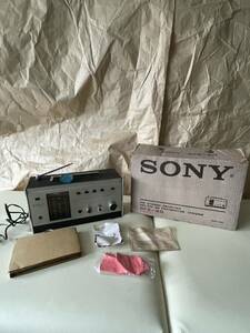 11.13 元箱つき、備品多数　SONY ソニー 8FS-40 FM STEREO RECEIVER FM/AM 26 TRANSISTOR 17DIODE 現状