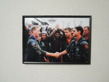 A4 額付き ポスター TOP GUN マーヴェリック アイスマン 写真 トップガン トムクルーズ バルキルマー 1986 ロゴ 握手_画像4