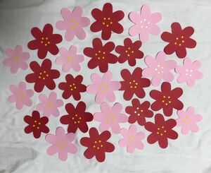 壁面飾り 幼稚園 壁面装飾 保育園 ハンドメイド　花