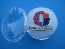 ハワイアン航空　ハイビスカス　美人　ピン　バッジ　Hawaiian Airlines アラスカ航空 合併 ワンワールド_画像2