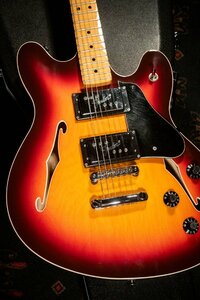 ♪Fender Modern Player Series Starcaster フェンダー スターキャスター セミアコ エレキギター☆D 1123