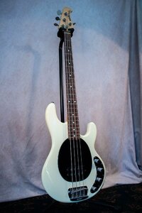 ♪Musicman Stingray EX ミュージックマン スティングレイ エレキベース 日本製 ☆D 1204